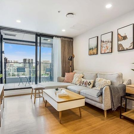 Cosy Two Bedroom Apartment With Balcony Pool And Gym Auckland Bagian luar foto