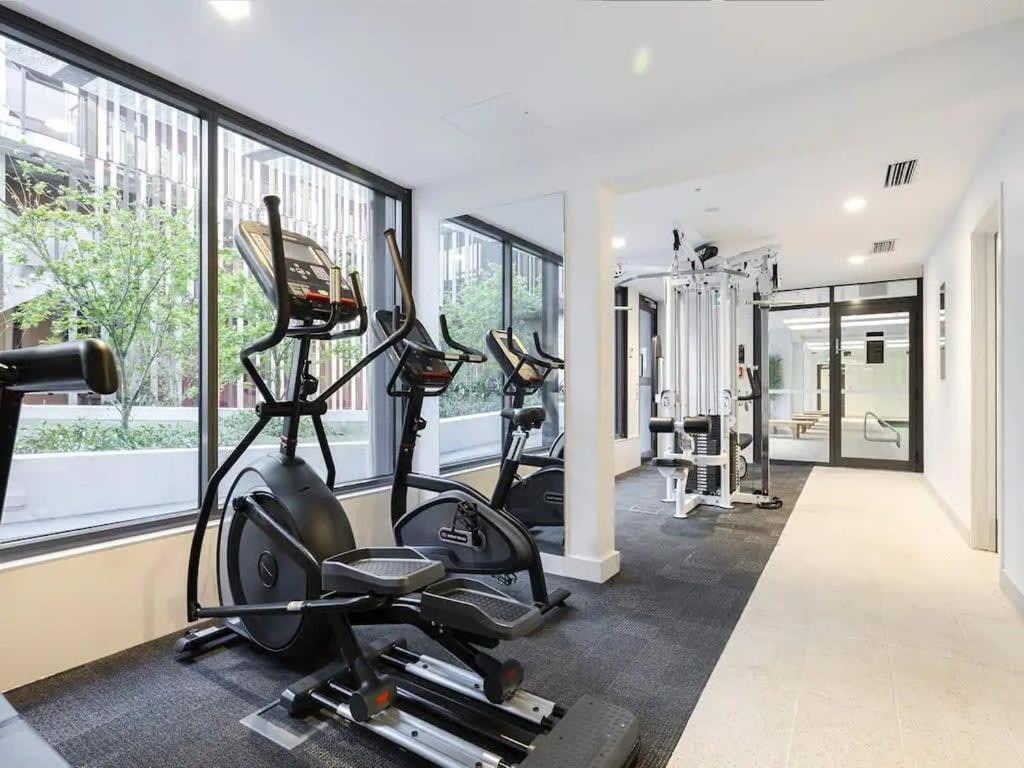 Cosy Two Bedroom Apartment With Balcony Pool And Gym Auckland Bagian luar foto